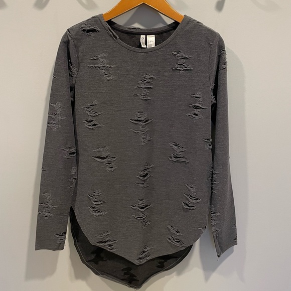 H&M Trashed Top - Picture 4 of 12